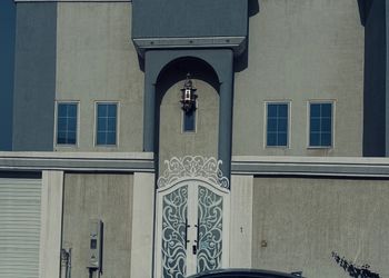 استديو بأثاث مريح وبسيط 