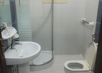 شقة  بصالة جلوس وغرفة نوم