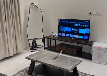 استديو بأثاث مريح وبسيط 