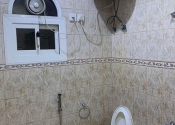 استديو بسرير ماستر وجلسة جانبية 