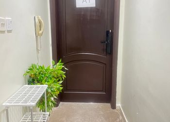 استديو بسرير ماستر وجلسة جانبية 