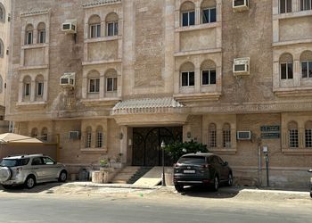 استديو بسرير ماستر وجلسة 