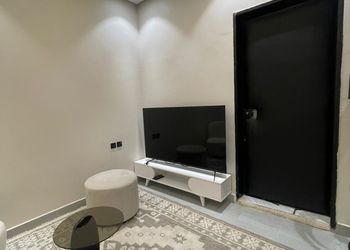 استديو بسرير ماستر وجلسة جانبية 
