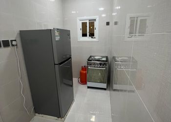 استديو بأثاث مريح وبسيط 