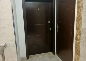 شقة بغرفة نوم هادئه جلسة خارجية
