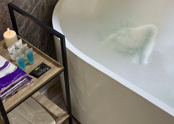 استديو بسرير ماستر وجلسة جانبية 