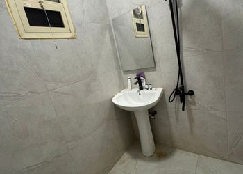 شقة بغرفة معيشة وغرفة نوم 