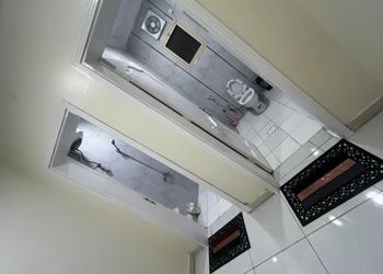 شاليه بمسطح اخضر وجلسة خارجية 