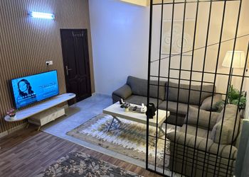 استديو هادئ بدخول ذاتي 