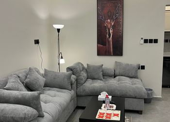 استديو بتصميم أنيق ودخول ذاتي