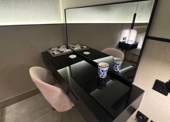 شقة بصالة أنيقة ودخول ذاتي
