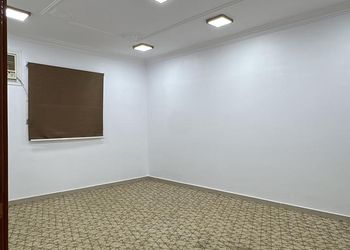 شاليه بمجالس واسعة وغرف نوم