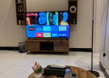 استديو بسرير ماستر وجلسة جانبية
