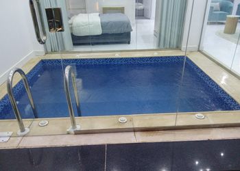 شالية بمجلس ومسبح داخلي