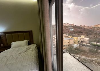 شقة بغرفتين نوم وصالة جلوس