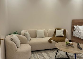 استديو هادئ بدخول ذاتي 