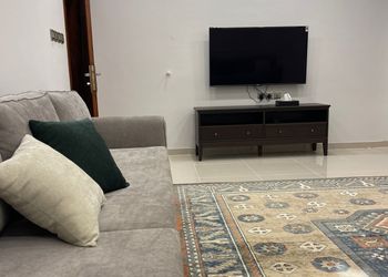 فيلا بصالة جلوس وغرفتين نوم