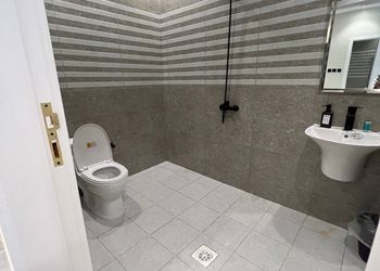 استديو هادئ بسرير ماستر 