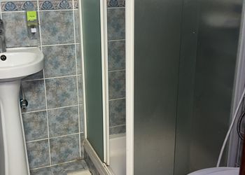 شقة بغرفتين نوم وصالة