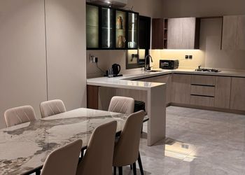 شقة بغرفتين نوم وتصميم أنيق 