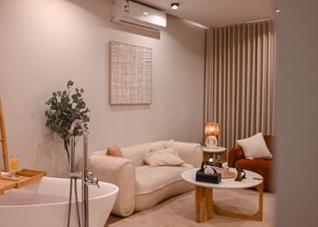 استديو واسع مع بانيو للأسترخاء