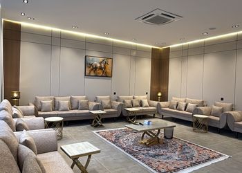منتجع بصالة وغرفتي نوم ومسبح
