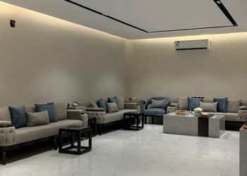 شاليه بمسطح اخضر وجلسة خارجية 