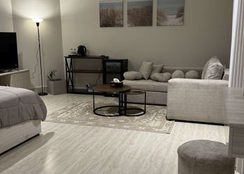 استديو استديو بسرير ماستر 