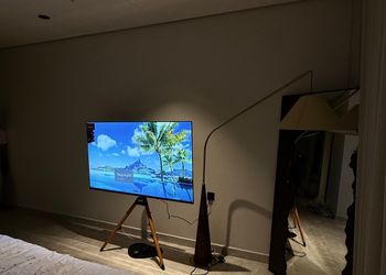 استديو بأثاث مريح وبسيط 