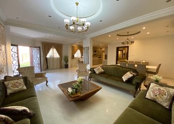 استراحة بصالة ومسبح 