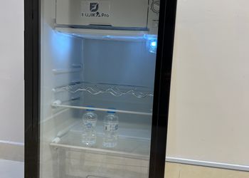 استديو بسرير ماستر وجلسة جانبية 
