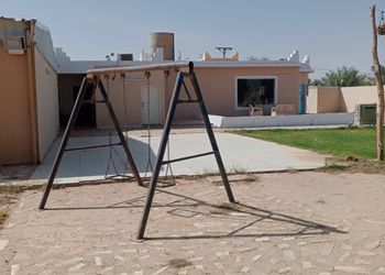 مزرعة بطراز شعبي وملحق خارجي