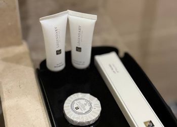 استديو بأثاث مريح وبسيط 