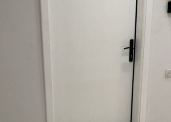 استديو بسرير ماستر وجلسة جانبية 