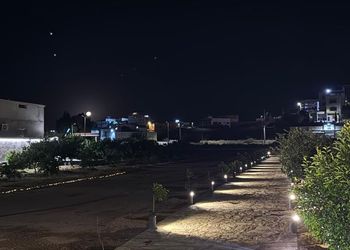 شالية بمزرعة وجلسات خارجية