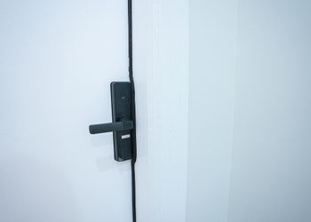 شقة بغرفة معيشة وغرفة نوم 