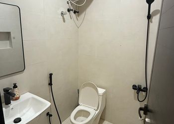 استديو بسرير ماستر وجلسة جانبية 