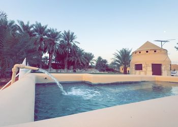 مزرعة بفيلا تراثية مودرن و إسطبل