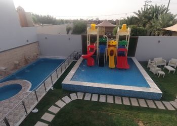 شاليه بمسبح بألعاب مائية وجلسات