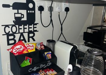 شقة ببلكونة مطلة ودخول ذاتي