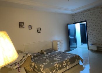 استديو بسرير ماستر 