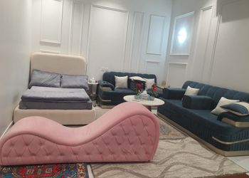 استديو بسرير ماستر وجلسة جانبية