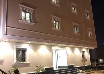 استديو بأثاث مريح وبسيط 