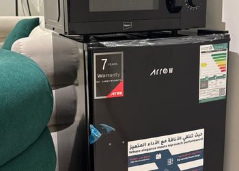 شقة بغرفة معيشة وغرفة نوم 