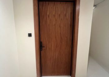 استديو بسرير ماستر وجلسة جانبية