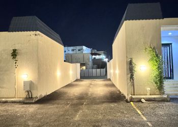 استديو مع حوش خاص بأثاث حديث