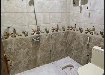 شقة بصالة وغرف نوم
