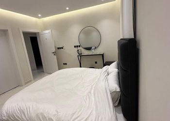 استديو هادئ بسرير ماستر 