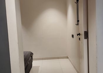 شاليه بجلسة خارجية ومسبح