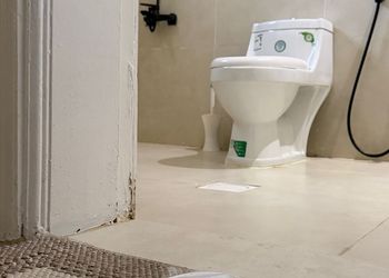 استديو بسرير ماستر وجلسة جانبية 